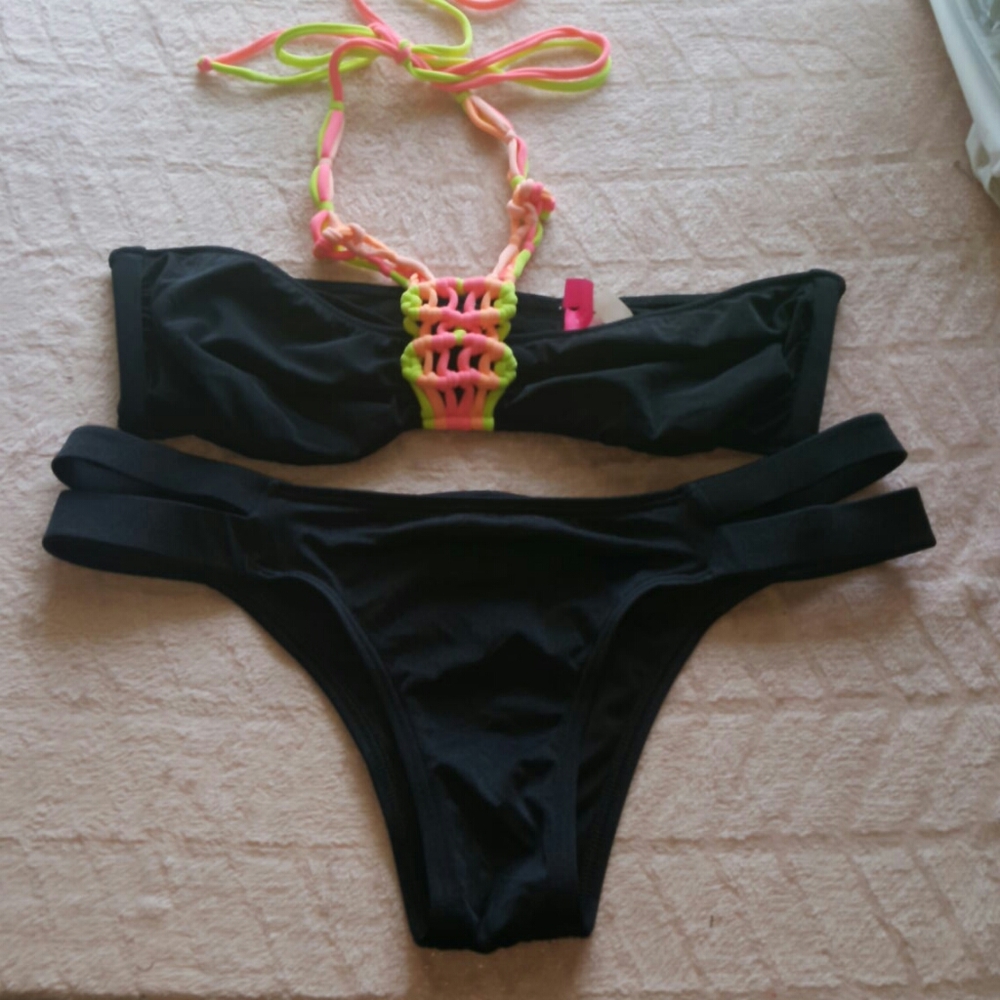 Victoria bikinis